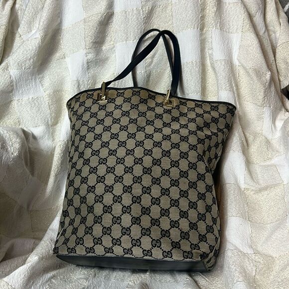 Gucci Beige and Black Patterned Tote - Picture 2 of 16